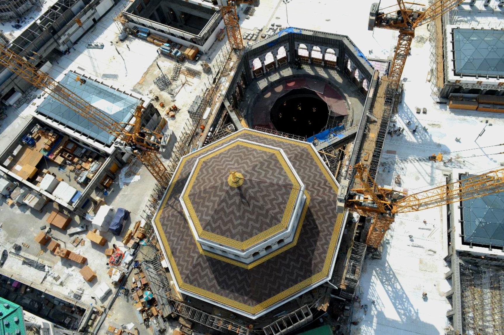 Dubai Firm Builds World S Largest Sliding Roof In Grand Mosque