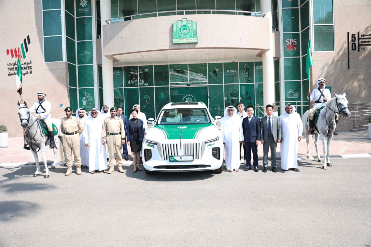 Dubai Police Supercars Of The Best From Lamborghini Off