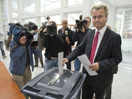 Geert Wilders casts his vote in the The Hague city hall during the European Parliament elections in 2009. (Photo for illustrative purposes only)