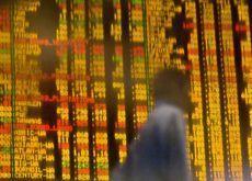 SHARES FALL: Qatars shares lead a decline in the Gulf as they fell the most in more than a week, due to concern over Q2 earnings falling. (Getty Images)