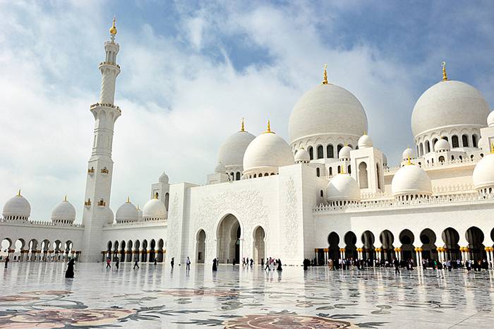 The Sheikh Zayed Grand Mosque Centre secured fifth place, with impressive scores in the TripAdvisor (10) and Safety and Security (10) categories.