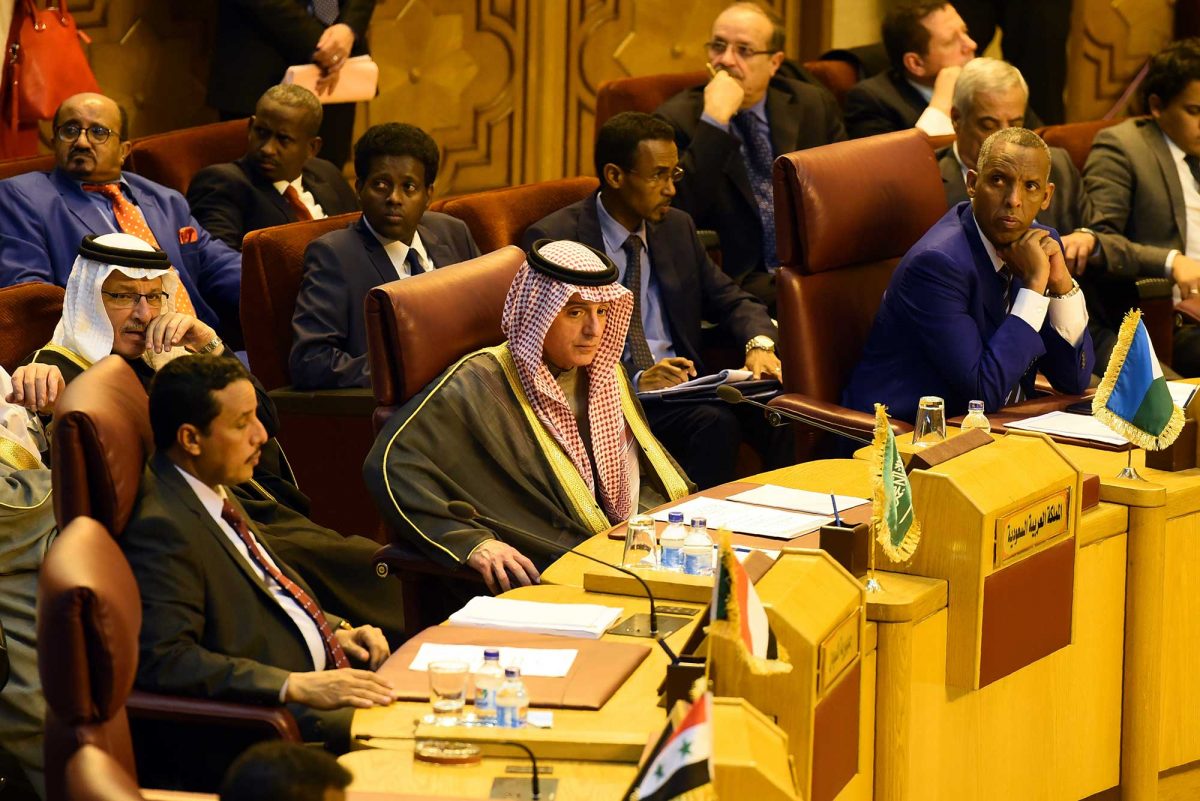 Saudi Foreign Minister Adel al-Jubeir (C) attends an emergency foreign ministers meeting in the Egyptian capital Cairo on December 9, 2017, following the US president's controversial recognition of Jerusalem as Israel's capital.