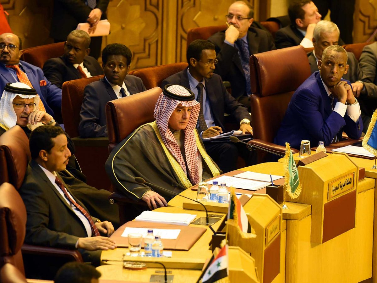 Saudi Foreign Minister Adel al-Jubeir (C) attends an emergency foreign ministers meeting in the Egyptian capital Cairo on December 9, 2017, following the US president's controversial recognition of Jerusalem as Israel's capital.