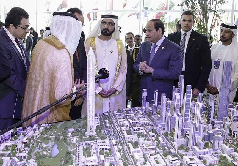 Dubais Sheikh Mohammed bin Rashid and Egyptian president Abdel Fattah Al Sisi and witness signing of agreement to build Egypts new capital. Image courtesy: WAM