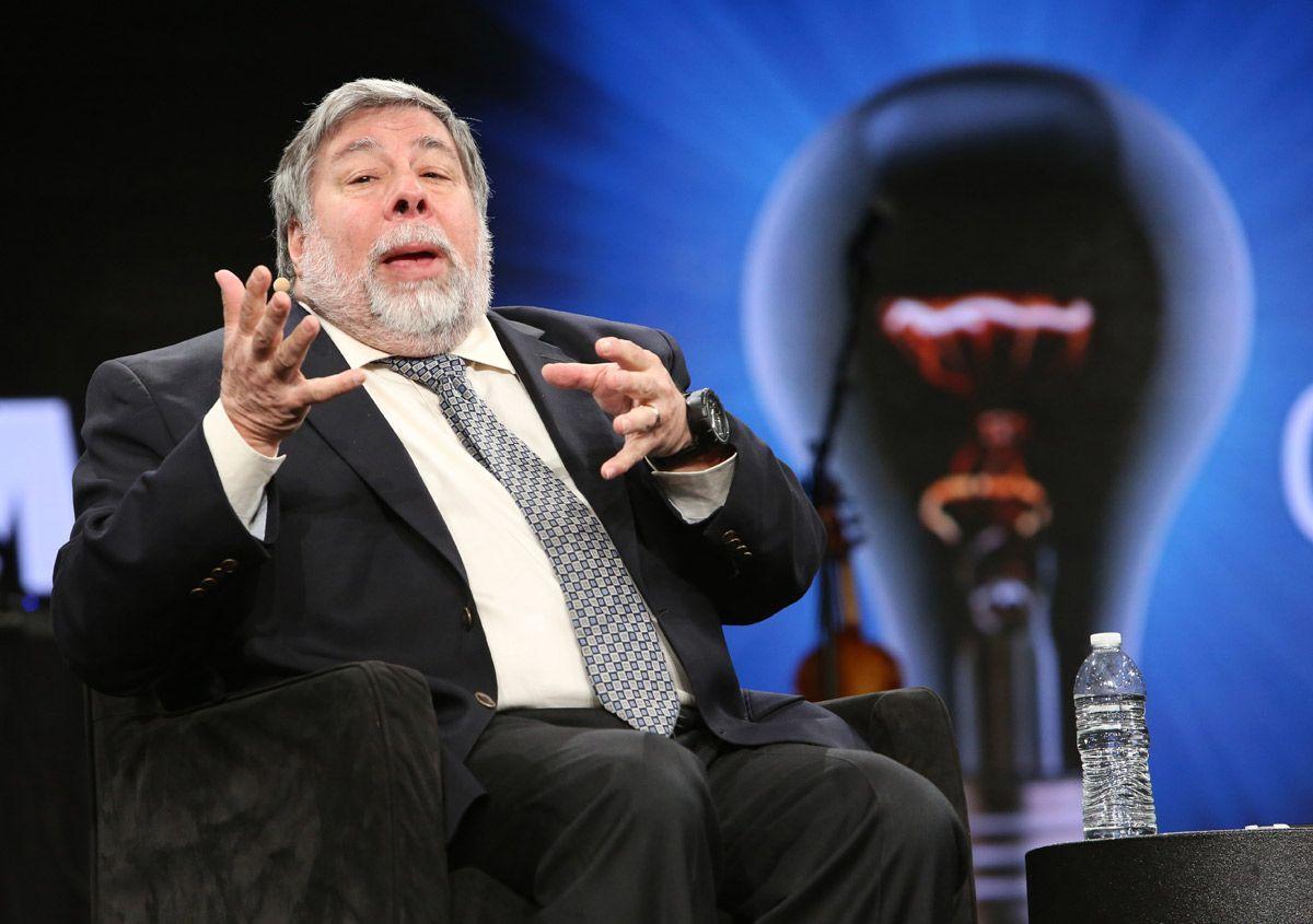 Apple co-founder Steve Wozniak said that he still does not believe that the artificial intelligence systems needed for self-driving vehicles would be able to cope with the realities of driving on roads alongside manually operated vehicles.