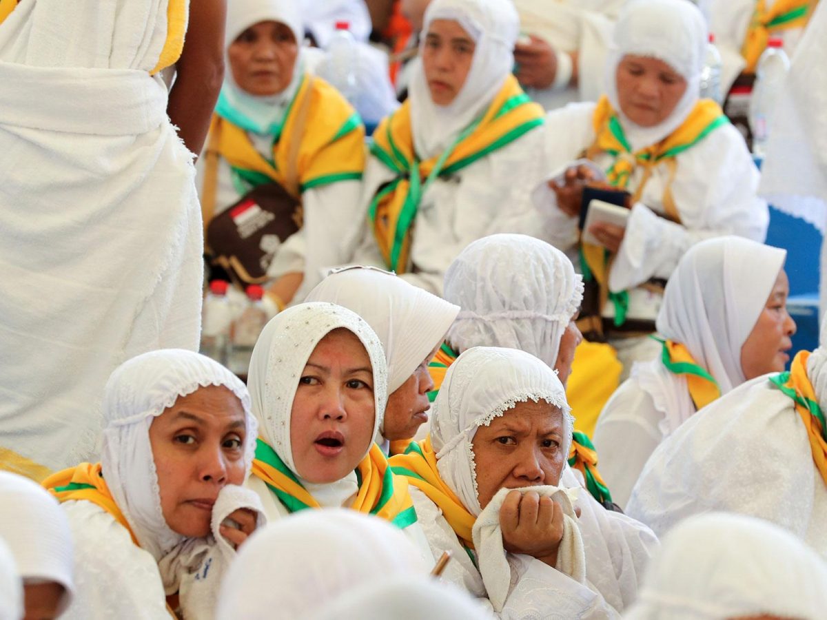 Female Muslim pilgrims arrive at Jeddah airport on August 26, 2017, prior to the start of the annual Hajj pilgrimage in the holy city of Makkah.