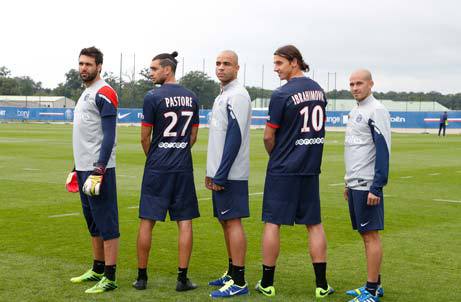 Paris Saint-Germain players Salvatore Sirigu, Javier Pastore, Alex, Zlatan Ibrahimovic, Christophe Jallet in the new shirts and training kit with the Ooredoo logo.