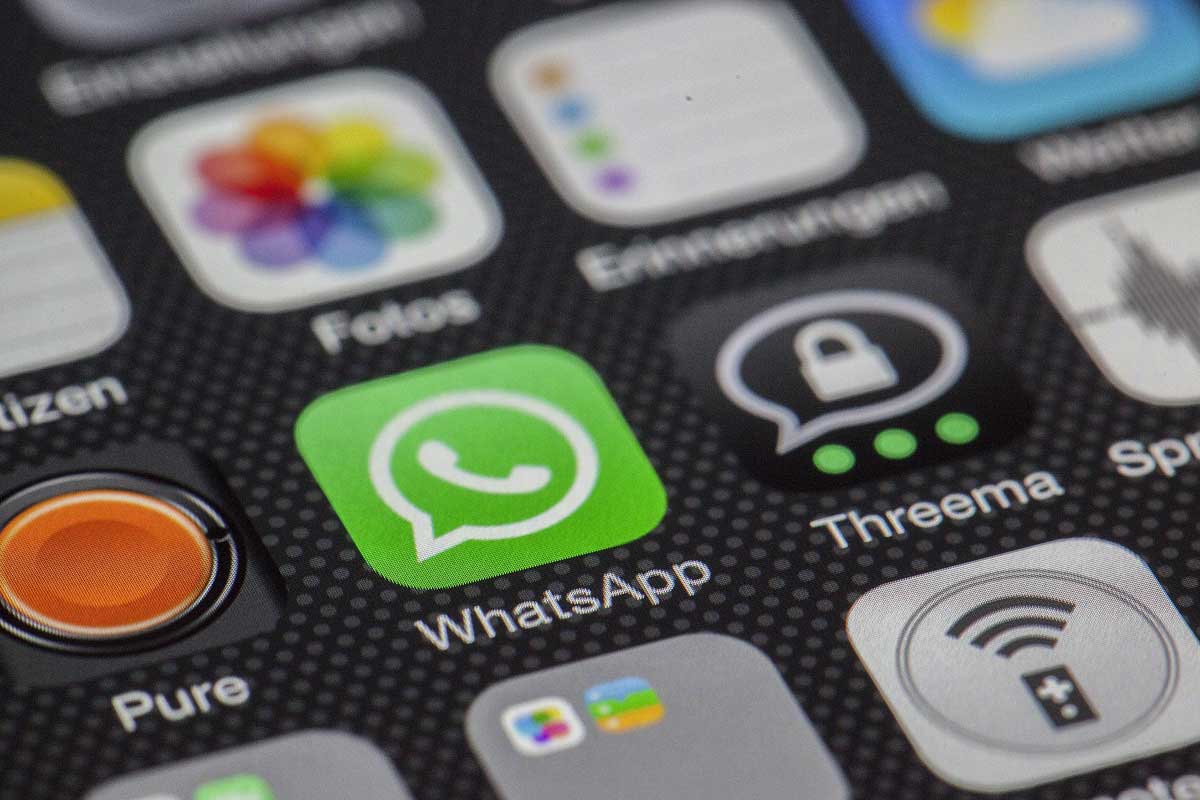 Voice and video calling apps such as WhatsApp and Skype will be "widely available to users in Saudi Arabia