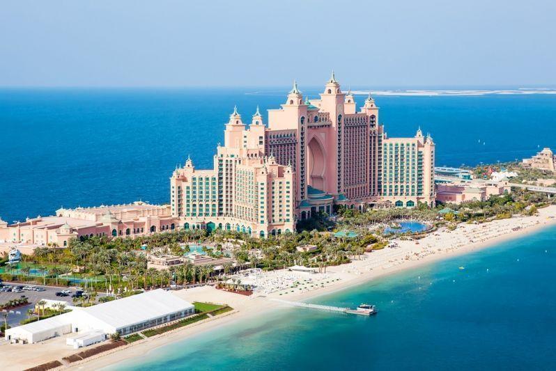 Pilot 'error' blamed for Atlantis Palm helicopter crash, says GCAA ...