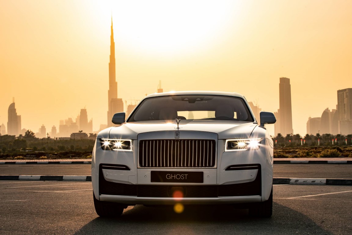 Rent RollsRoyce Phantom GOLD  golden  2022 in Dubai  AED 8500  Day