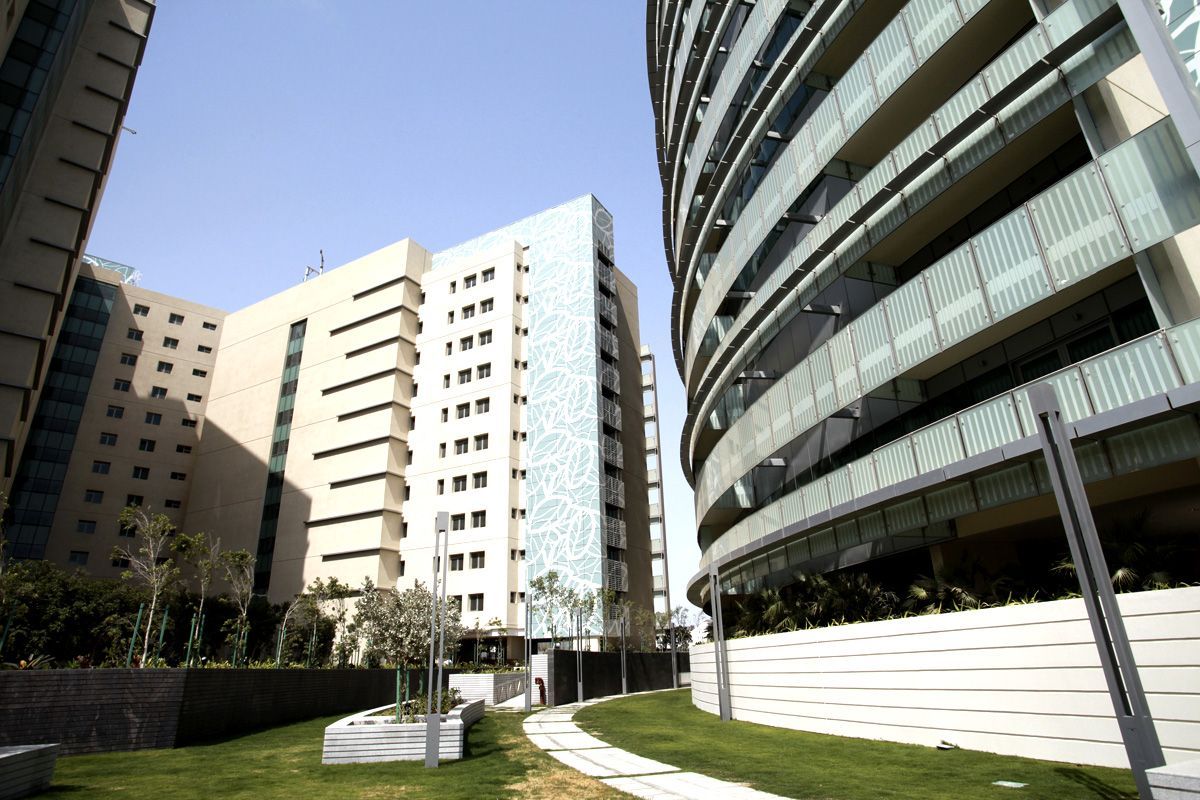 Abu Dhabi Residential Rents Fall 24 CBRE Arabian Business Latest   VIDP2n5E 13443301 H1009532 1.JPG