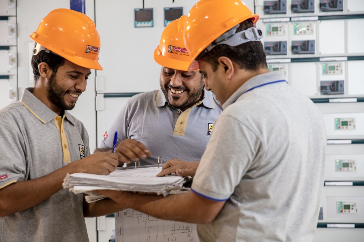 HSA Yemen employs more than 20,000 people through its 50 plus operating companies, including the National Cement Company