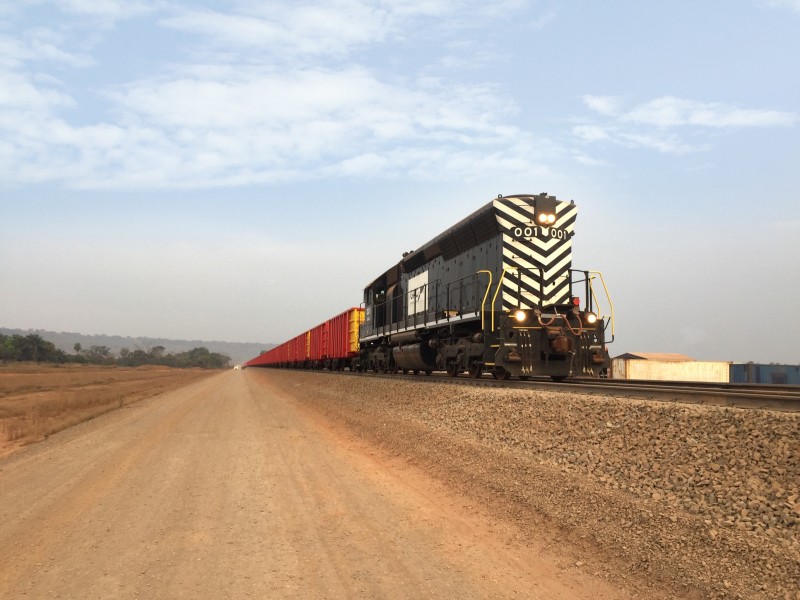 The 80-wagon train carried some 6,800 tonnes of bauxite ore from GAC’s mine to the company’s facilities at Kamsar in Guinea.