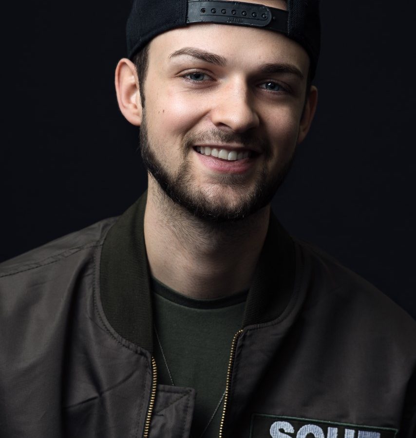 Aiken is known for his Fortnite commentary and vlogs on his YouTube channel, Ali-A. With over 15 million subscribers, he is one of the biggest gaming influencers on the video-sharing platform.