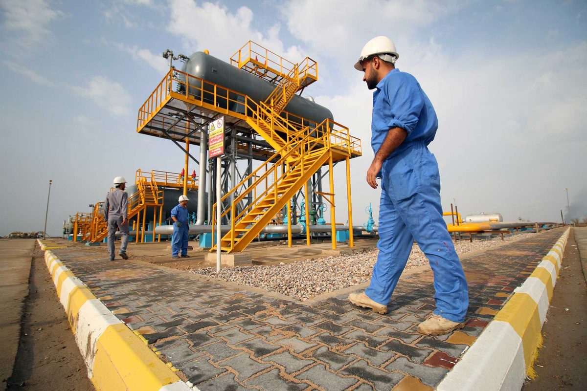 A massive slide in the economic growth of Middle East top oil exporters is weighing heavily on the outlook for the entire region, the International Monetary Fund said on Tuesday.