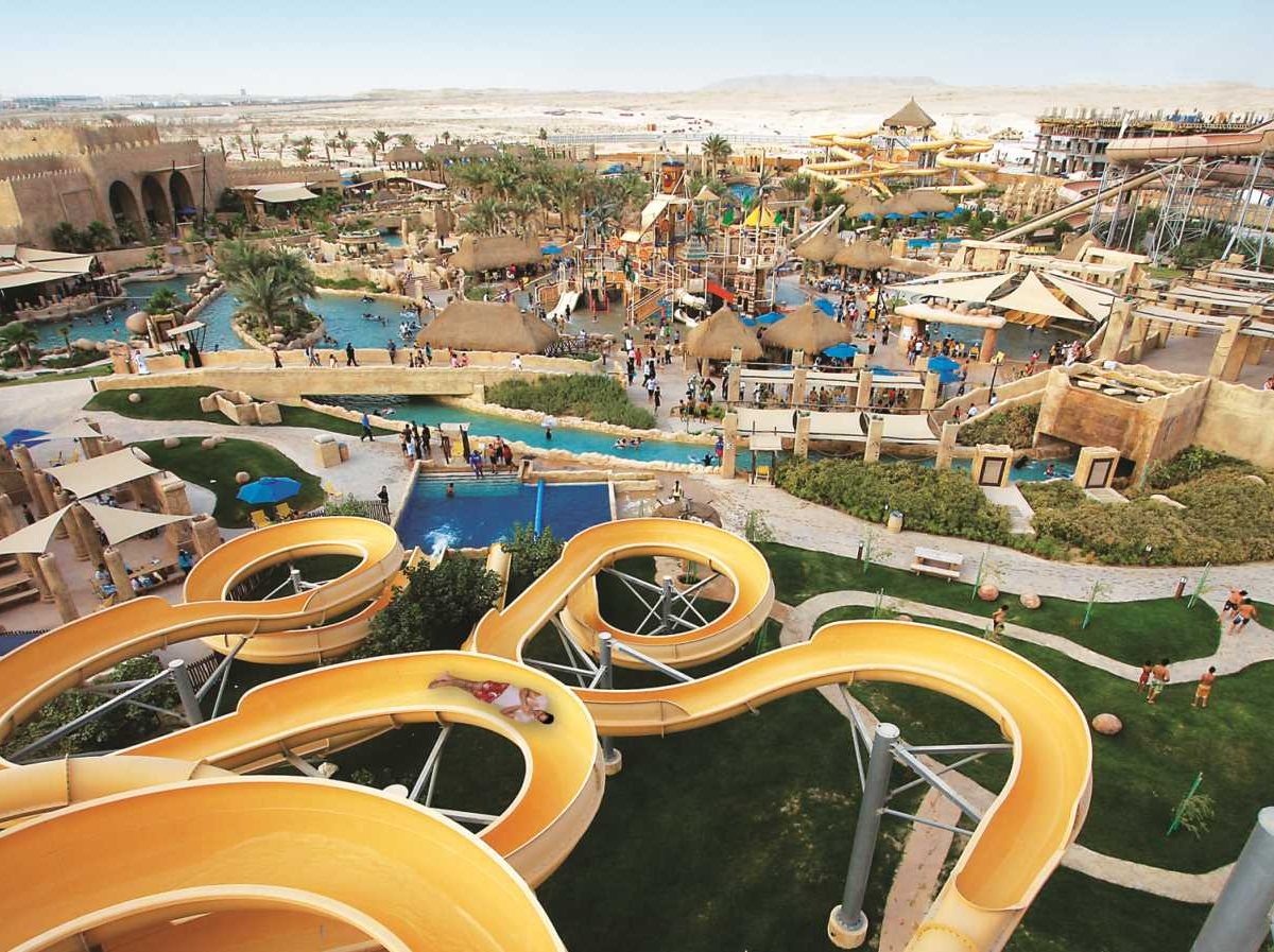 The waterpark is one of the largest standalone waterparks in the Middle East and the largest in Bahrain, with the capacity to accommodate more than 170,000 people a year to visit its 18 slides, fountains and wave pools.