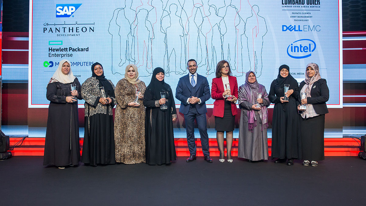 Amid a standing ovation from the audience, the eight - Sahar Abdulussein, Hiyam Chekhaw, Noor Hashim, Lamyaa Ibrahim, Forat Maezel, Intisar Neamah, Nazhat Salman and Rasha Shuhaib – accepted their awards from ITP Media Group CEO Ali Akawi.