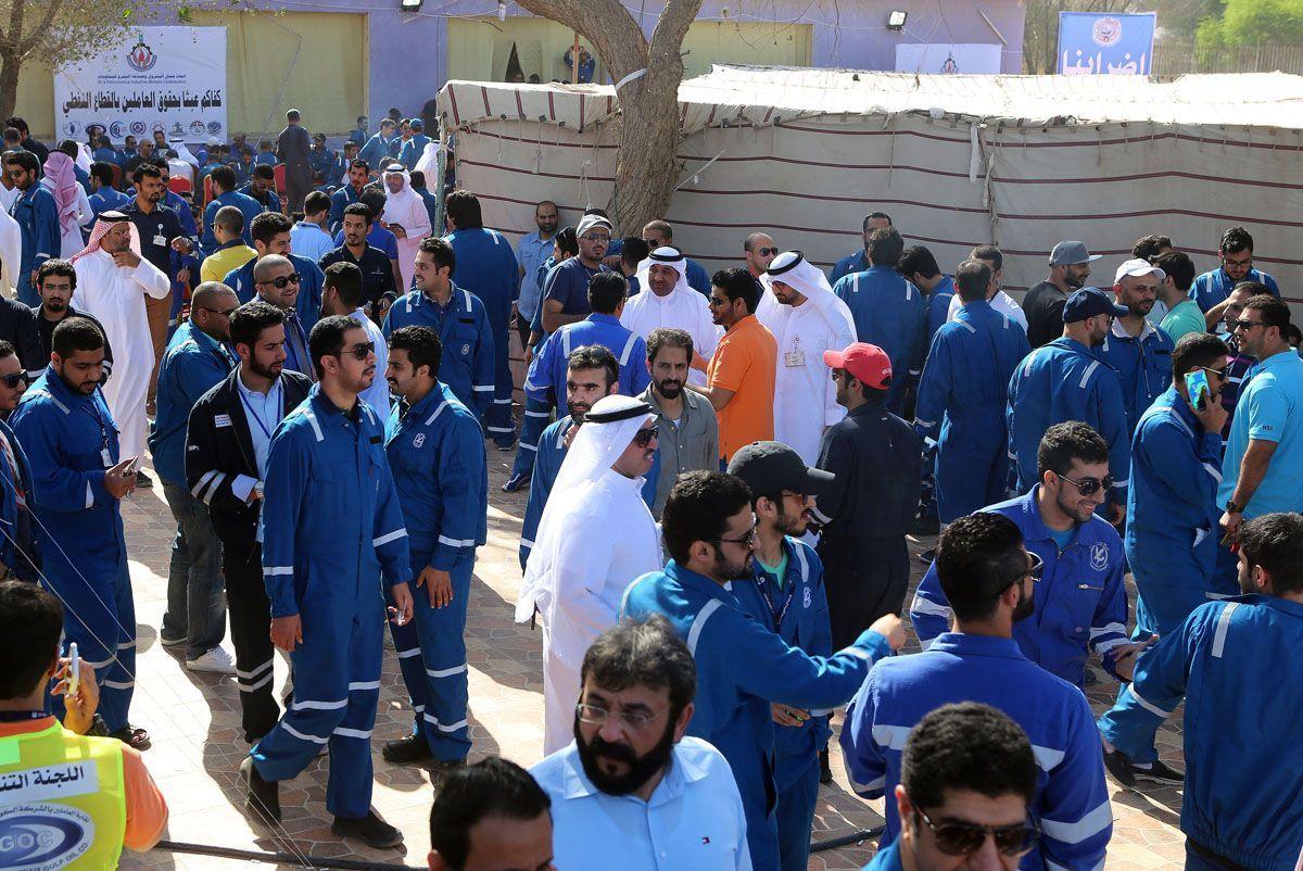 oil-workers-in-kuwait-get-7-5-salary-raise-after-negotiations