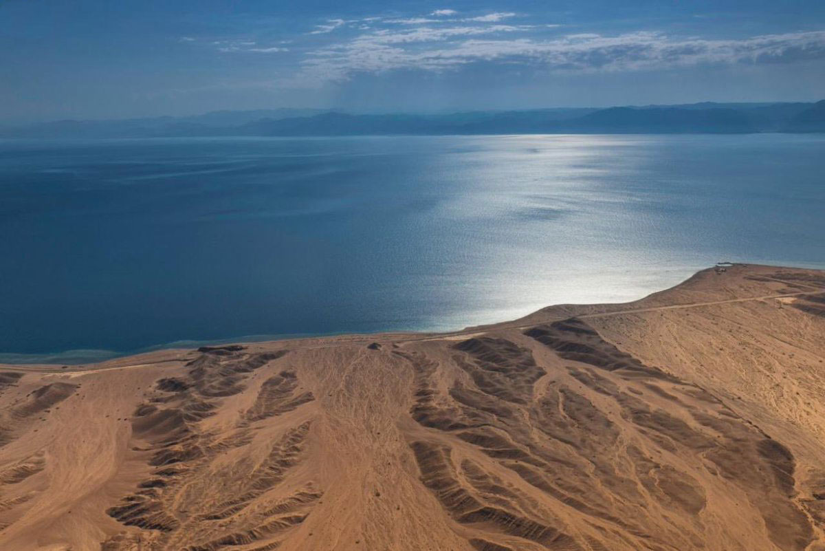 Neom Bay will have “white beaches, a mild climate and an attractive investment environment.”