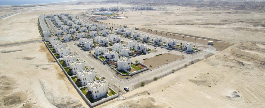 Oman is seeking to raise as much as $1.2 billion to finance infrastructure at the country’s Duqm Special Economic Zone.