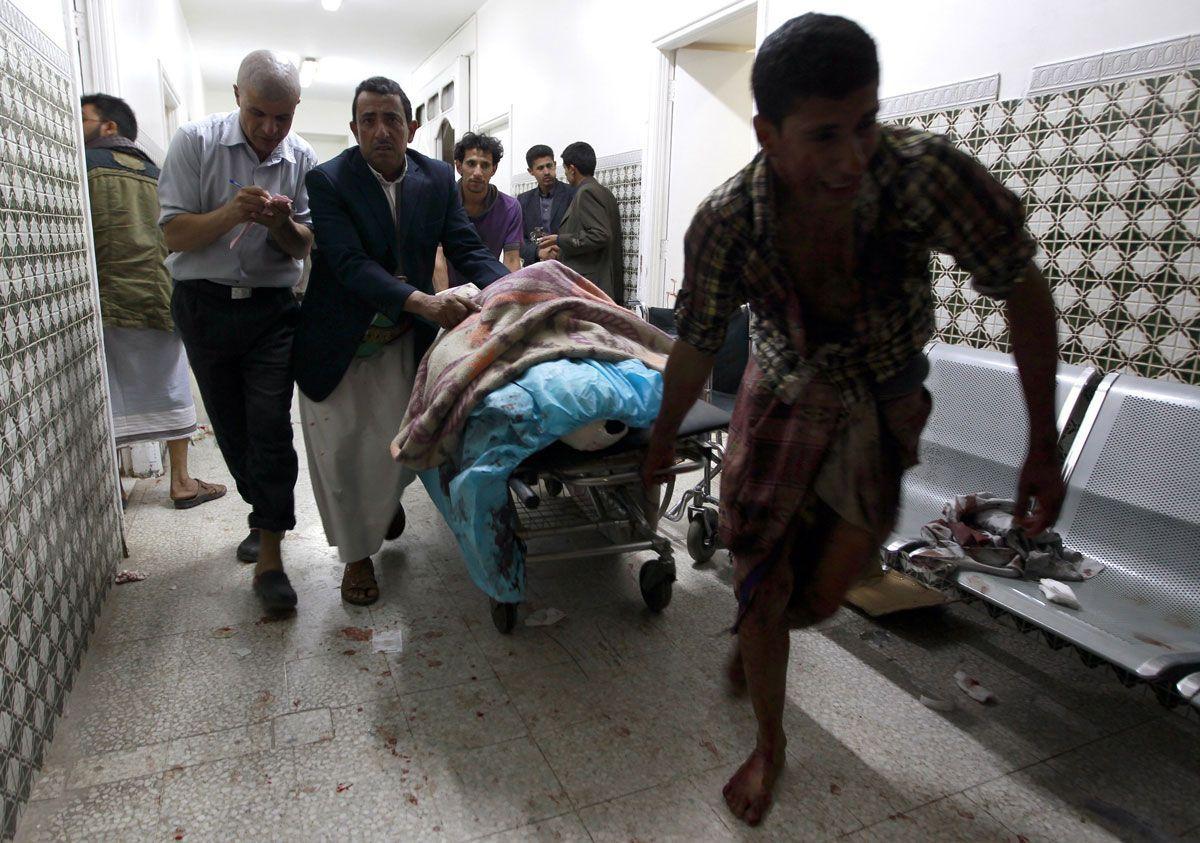 28 Killed In ISIL Bomb Attack On Mosque In Yemen - Arabian Business ...