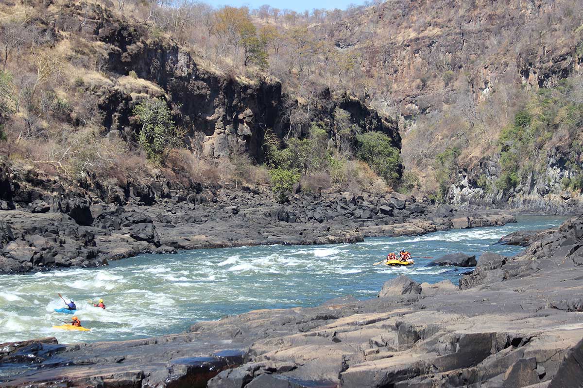 The investors are interested in building hotels and medical facilities in the area, according to Zimbabwe Tourism Authority chief executive Karikoga Kaseke.