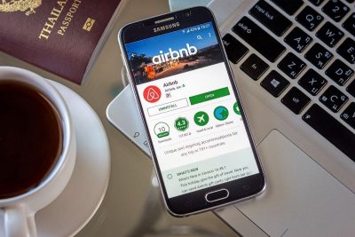 Abu Dhabi Inks Airbnb Deal To Promote Emirati Experiences - Arabian ...