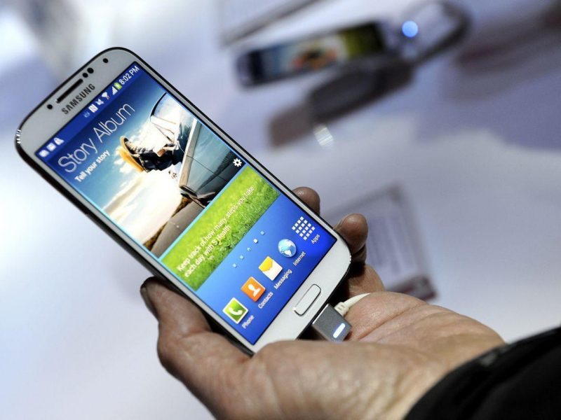 Samsungs new Galaxy S4 is seen during its unveiling on March 14, 2013 at Radio City Music Hall in New York. The slim, feature-rich Galaxy S4 was introduced as Samsungs new champion in the fiercely competitive smartphone arena, scheduled to roll out in 155 countries in late April. (AFP/Getty Images)