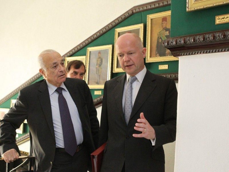 Egyptian Foreign Minister Nabil Elaraby (L) with his British counterpart William Hague. (KHALED DESOUKI/AFP/Getty Images)