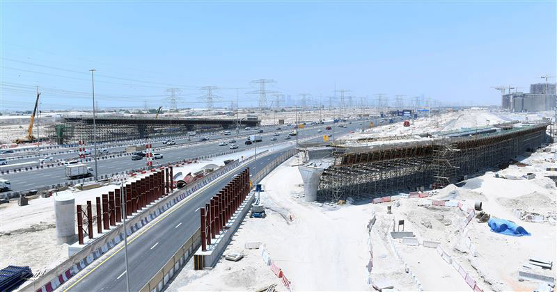 The new bridges, which consist of four lanes in each direction, will separate the traffic from Umm Suqeim Street and Al Khail Road, leading to increase the traffic capacity in the area. The existing four lanes of Umm Suqeim Street will be maintained in both directions.