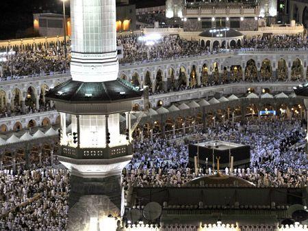 Thousands of Muslims gather in the Grand Mosque, in Islams holiest city of Makkah, home to the Qabba