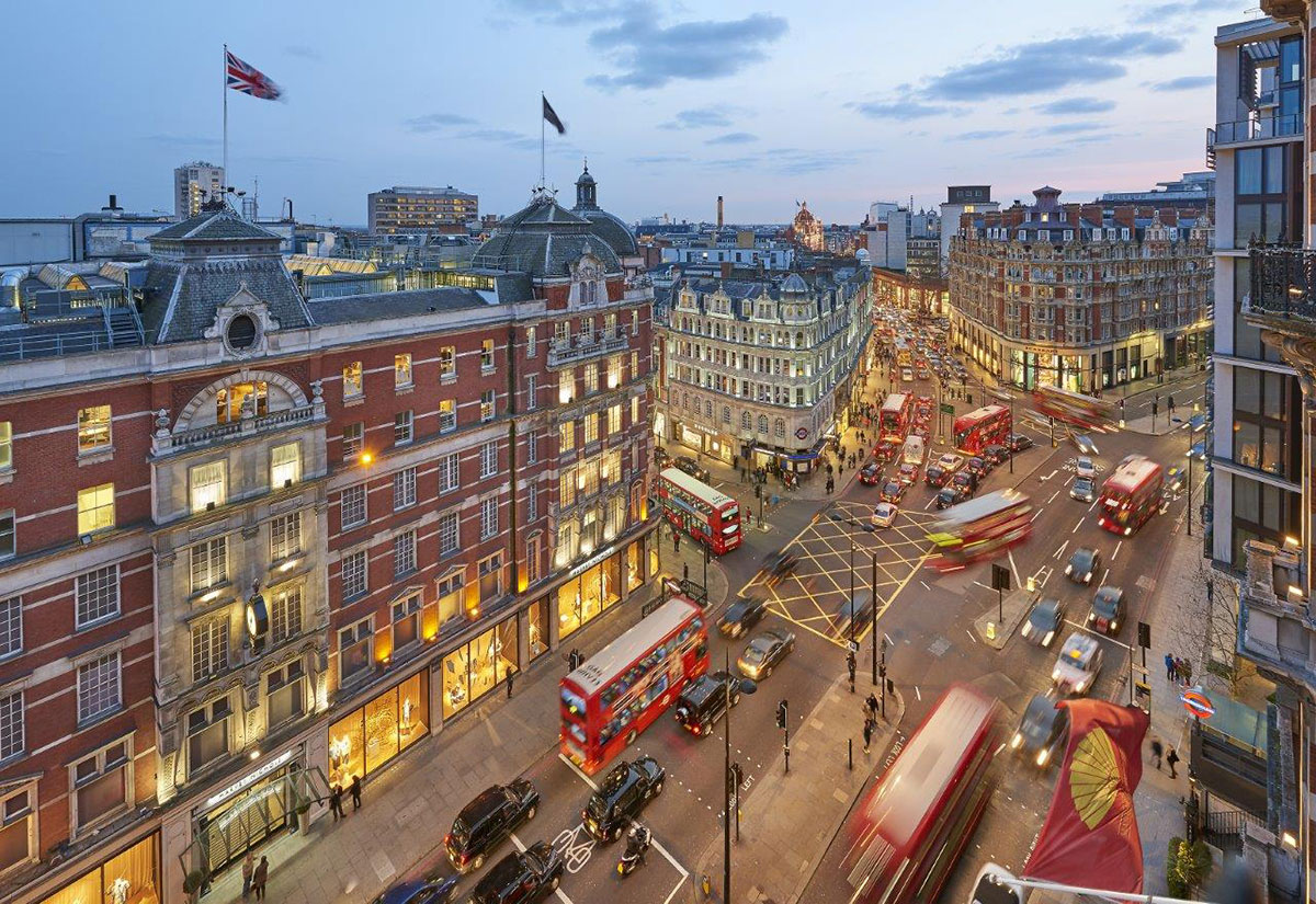 Many of London’s most famous attractions are within a short walking distance from the hotel