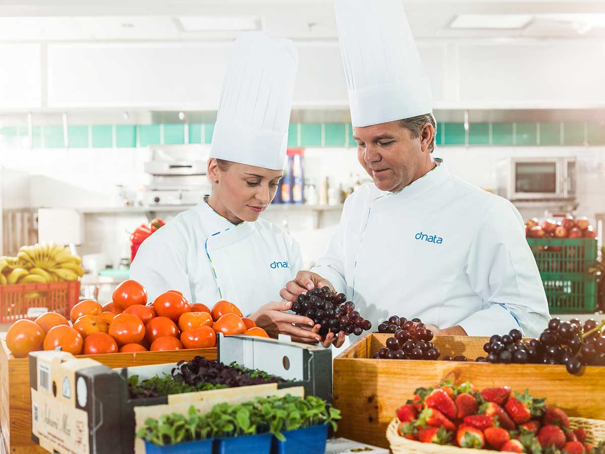 Dnata serves more than 320,000 meals a day