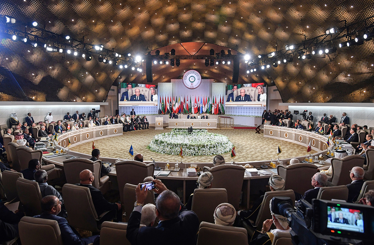 Tunisian President Beji Caid Essebsi (C) chairs a session of the 30th Arab League summit in the Tunisian capital Tunis on March 31, 2019.