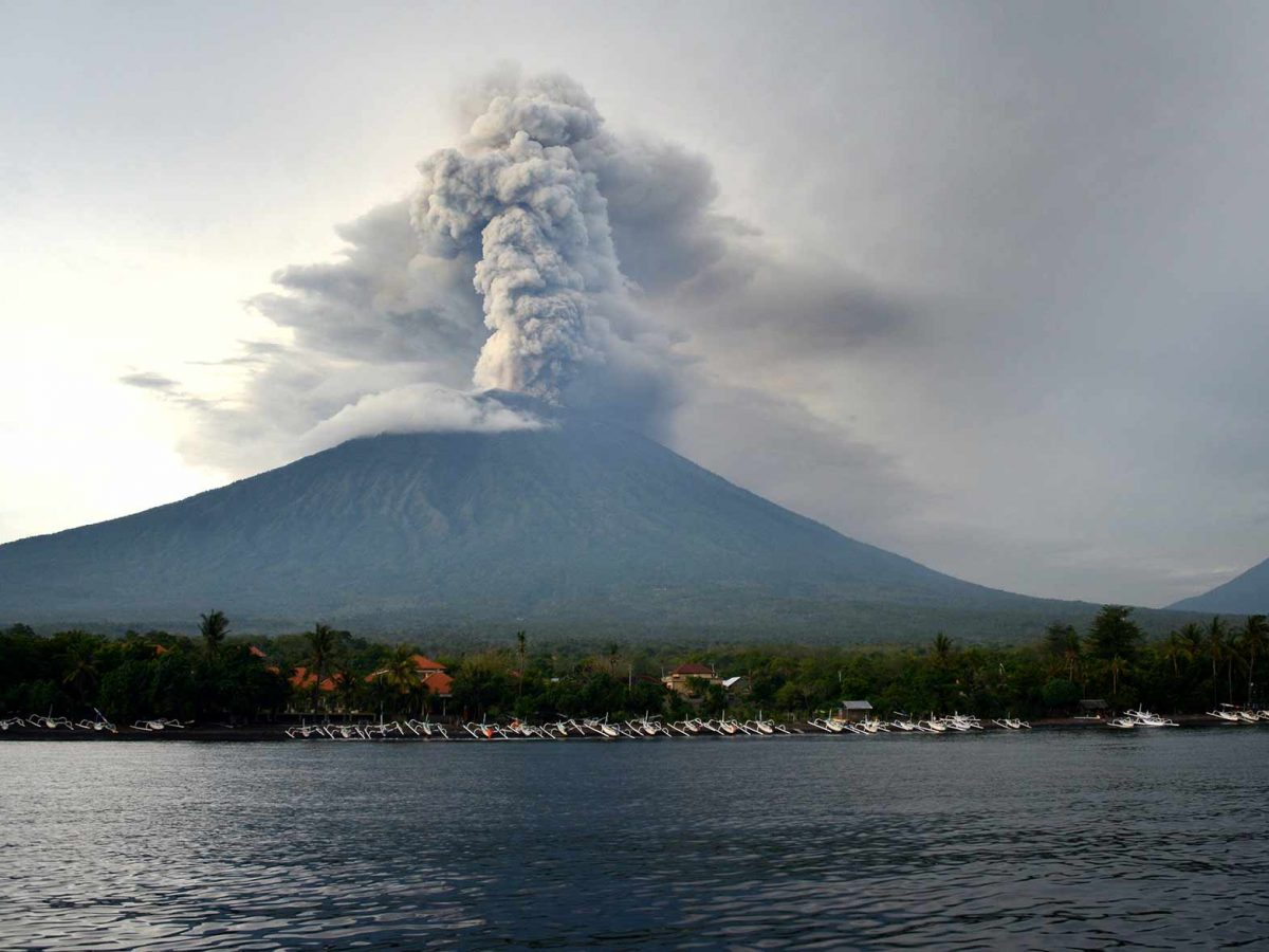 Mount Agung erupted late Friday and the situation in Bali has now returned to normal, Sutopo Purwo Nugroho, a spokesman for Indonesia’s Disaster Mitigation Agency, said in a text message. No areas were evacuated.