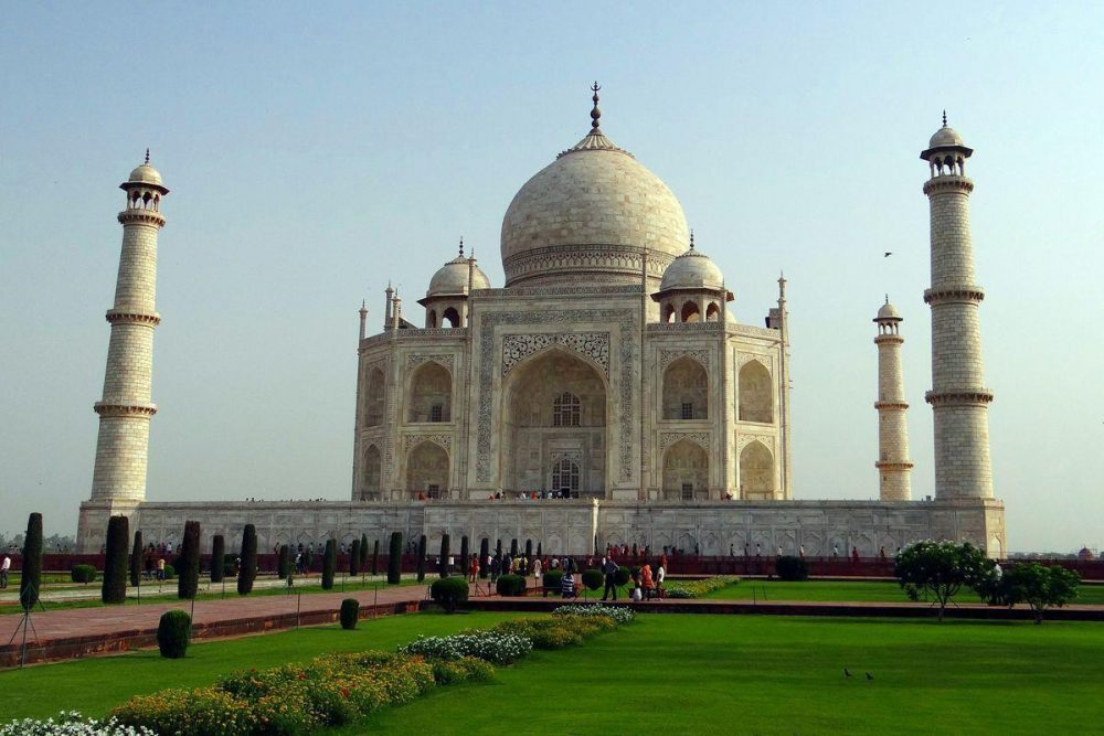 India rubbish mountain to rise higher than Taj Mahal - Arabian Business ...