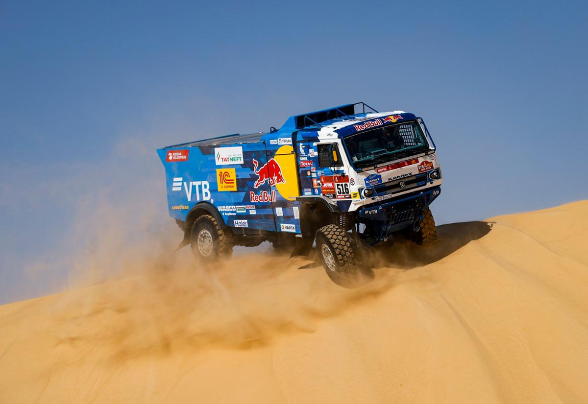 In pictures: Dakar stage 10 through the dunes of Saudi Arabia's Empty ...