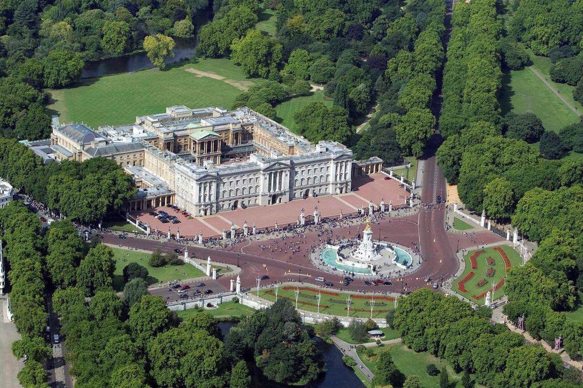 In pictures: How much does it cost to be the Queen's neighbour ...