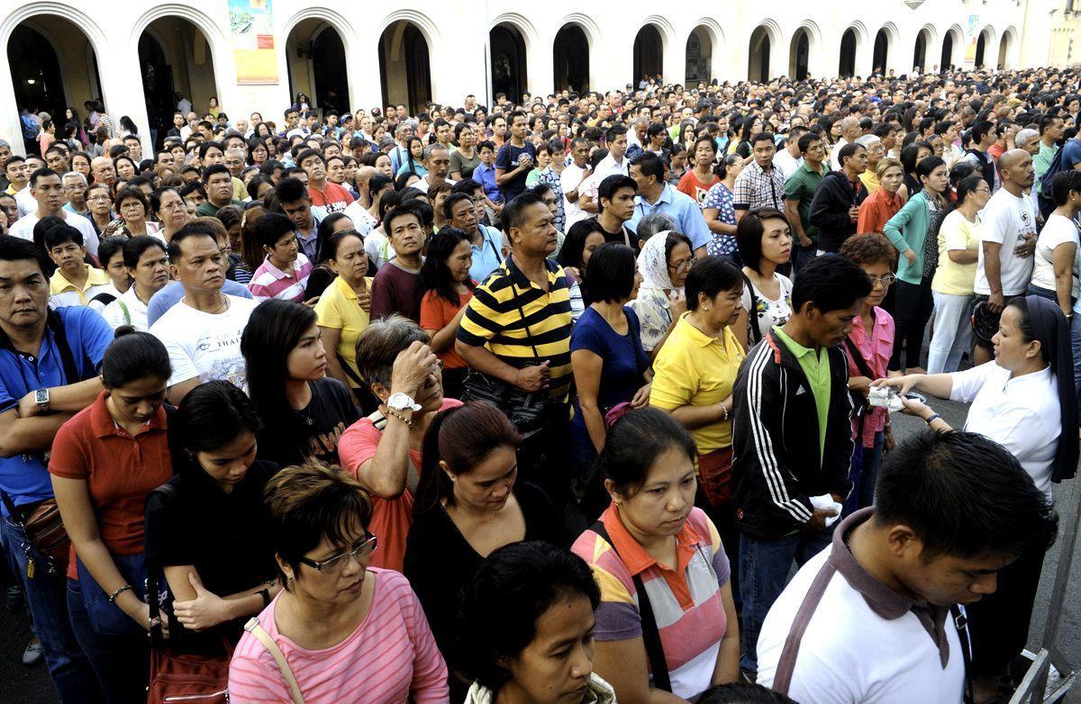 Crowds mark Ash Wednesday in Philippines Arabian Business Latest