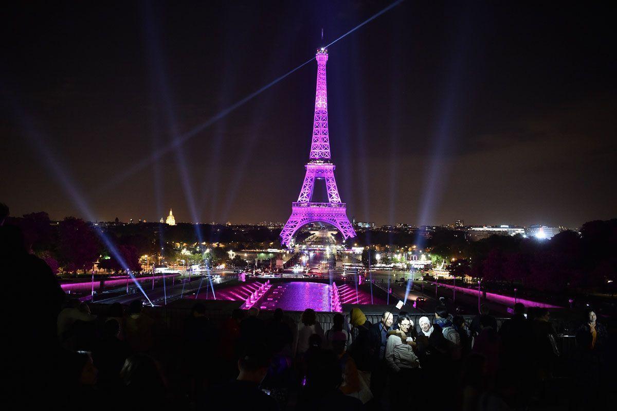 Video: Eiffel Tower lights up pink for cancer awareness month - Arabian ...