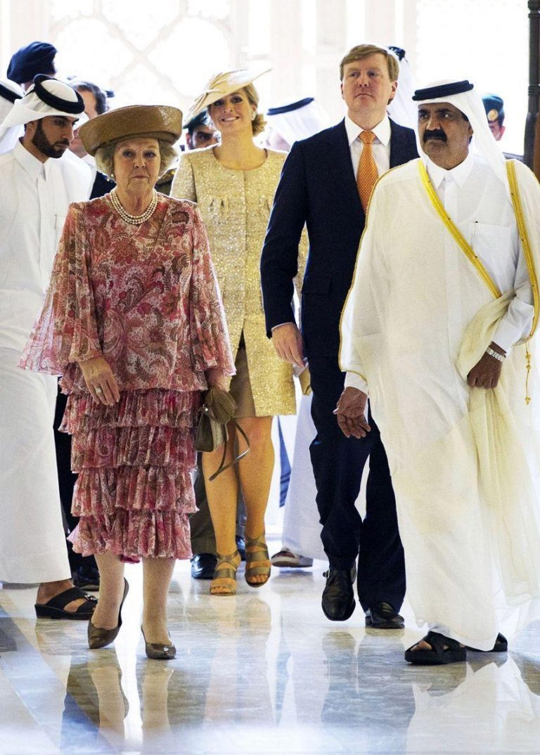 Dutch Queen Beatrix meets the Emir of Qatar - Arabian Business: Latest ...