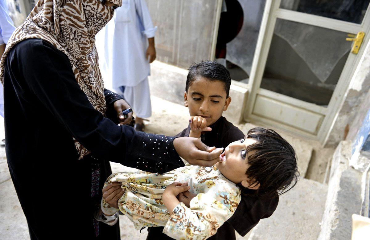 Pakistan deploys army to combat polio - Arabian Business: Latest News ...