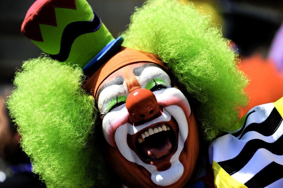 Reporter attacked by clown during interview - Arabian Business