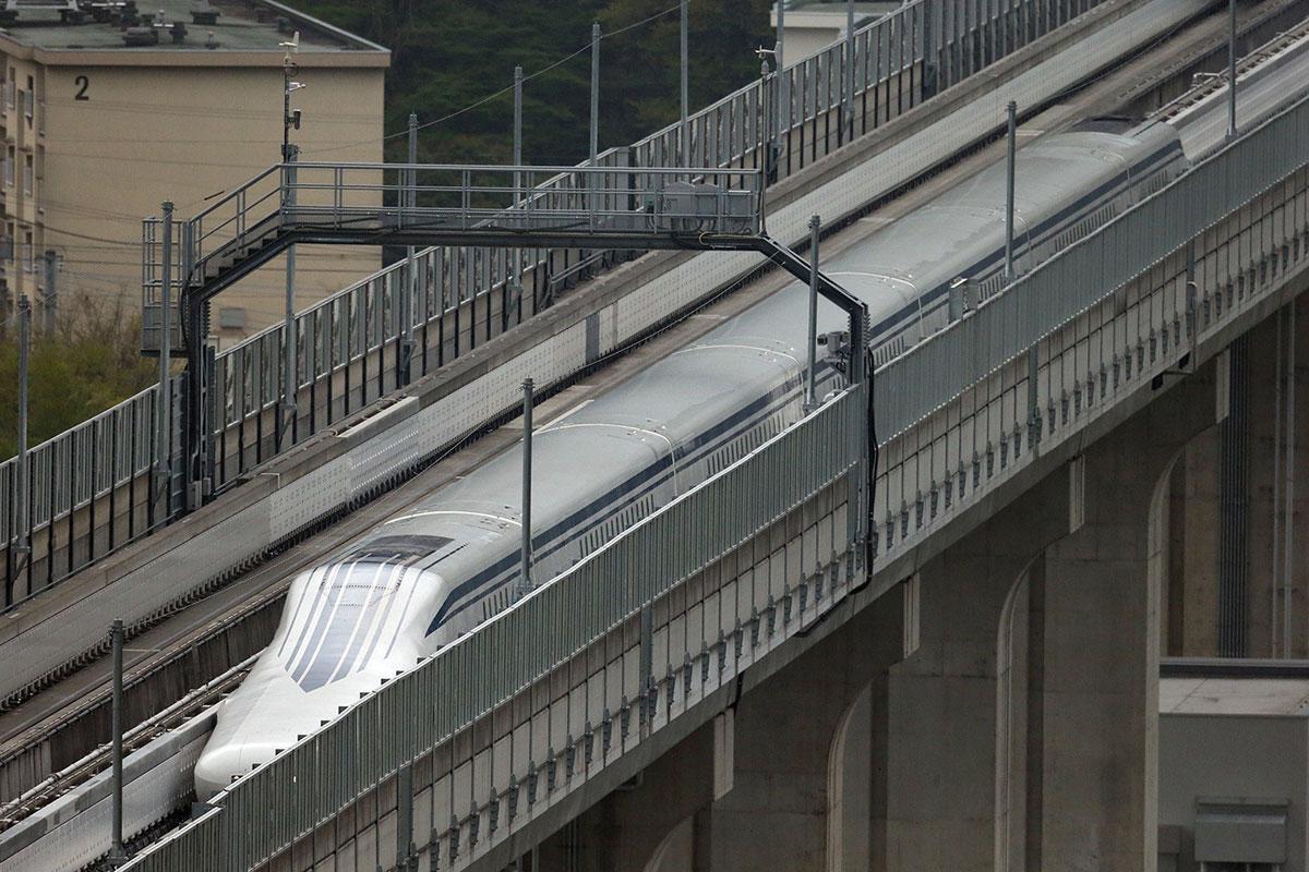 Japan's maglev train breaks world speed record - Arabian Business ...