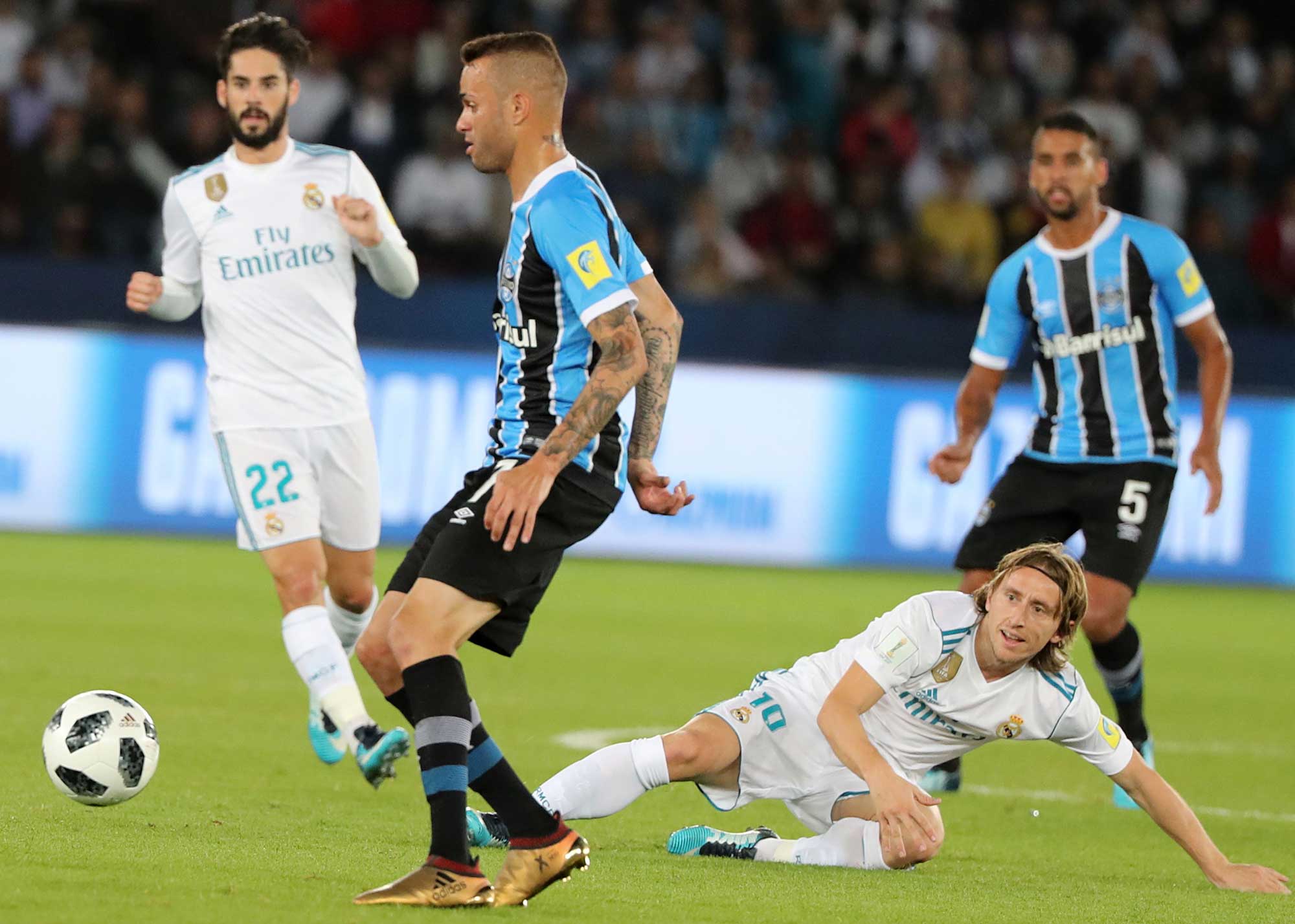 Com gol de Cristiano Ronaldo, Real Madrid vence o Grêmio na