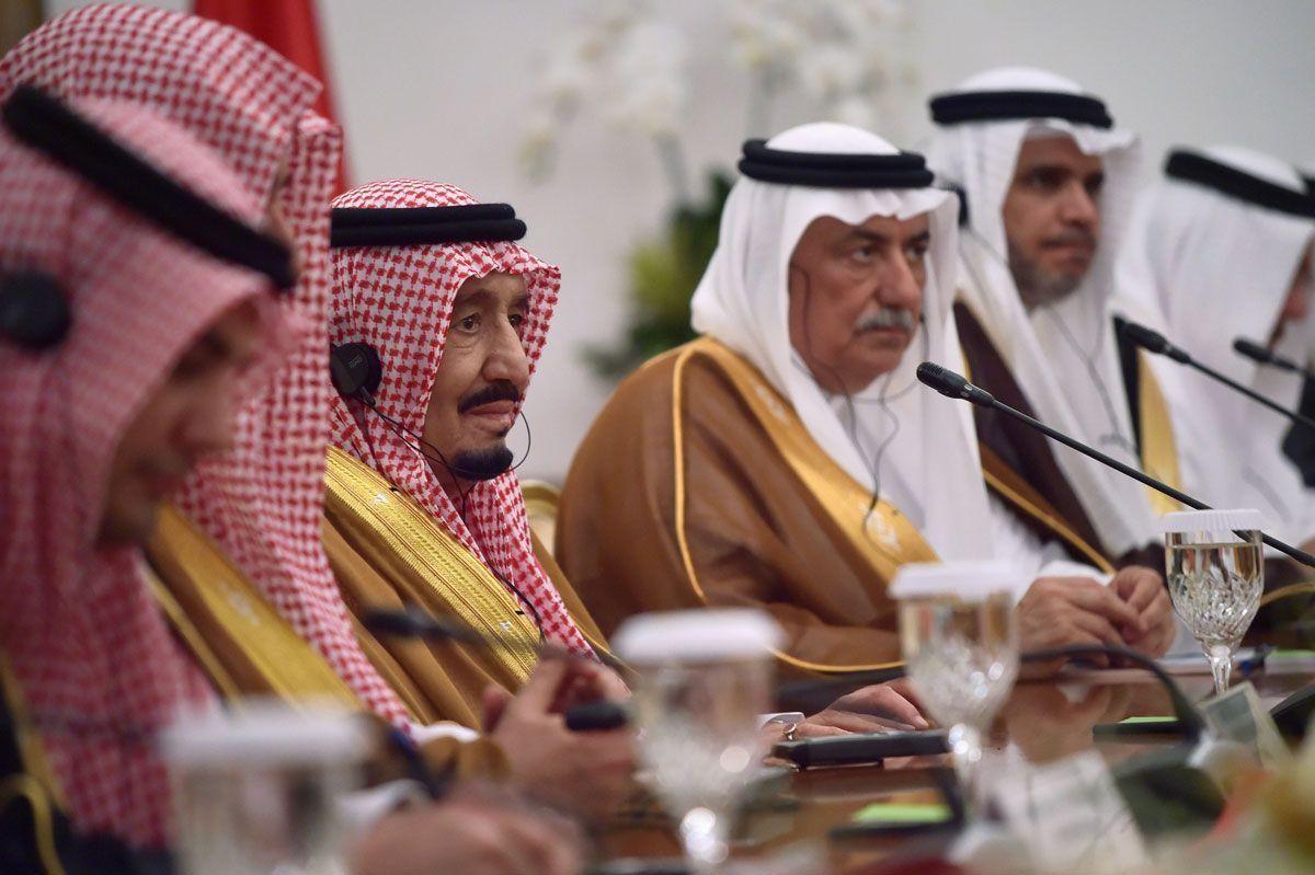 In Pictures: Saudi King Salman In Indonesia - Arabian Business: Latest ...