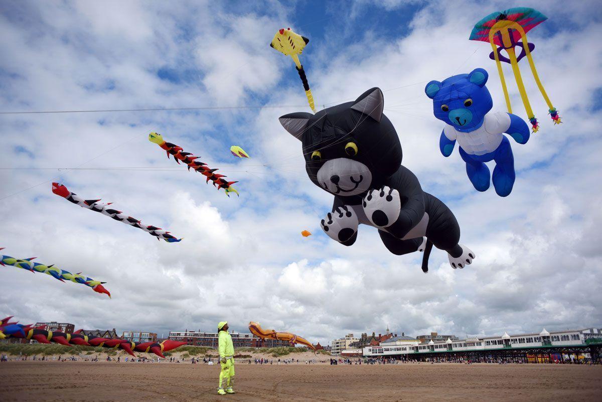 In pictures 5th annual St. Annes International Kite Festival in north