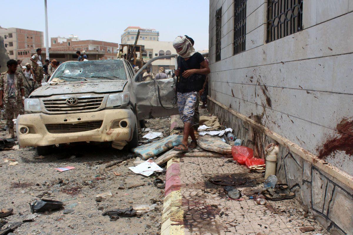 In pictures: 60 dead in Yemen army camp suicide attack - Arabian Business