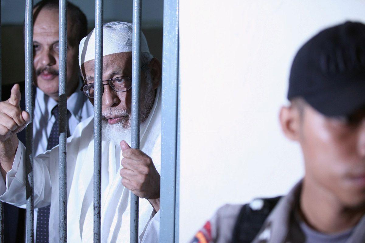 Indonesia's Radical Cleric Found Guilty Of Terror Charges - Arabian ...