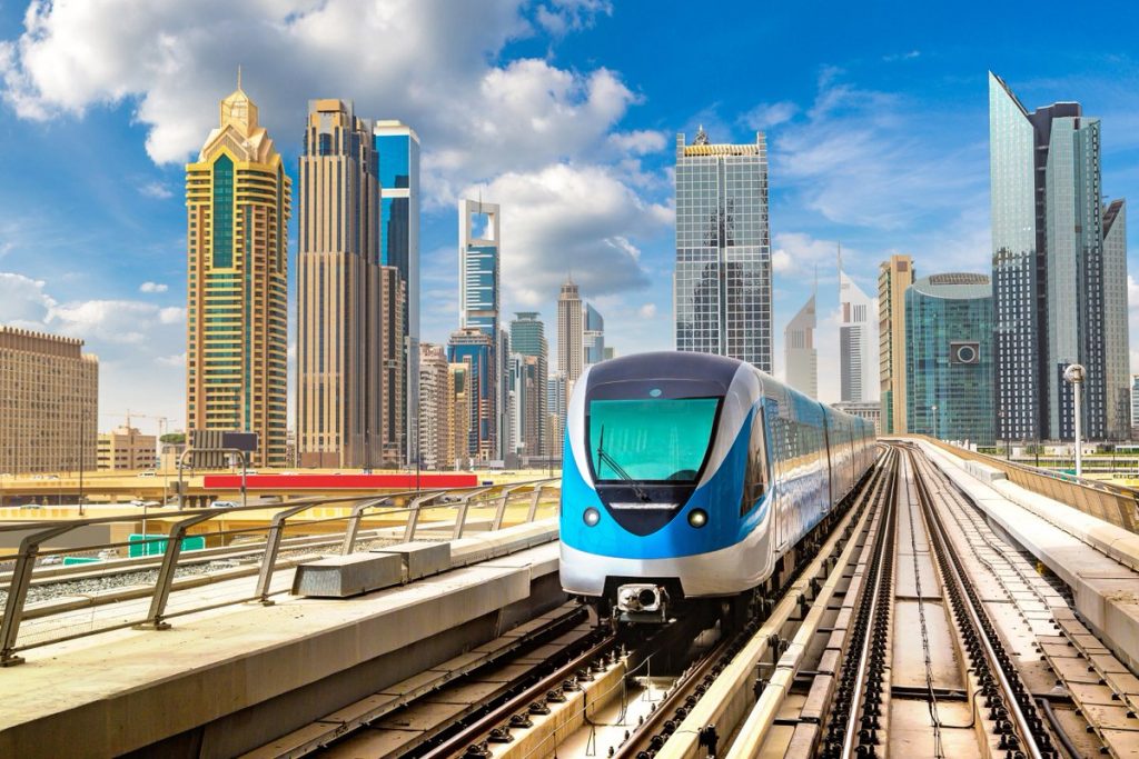 Dubai transport: 12,000 taxis, 1,300 Metro trips and 60 dedicated buses ...